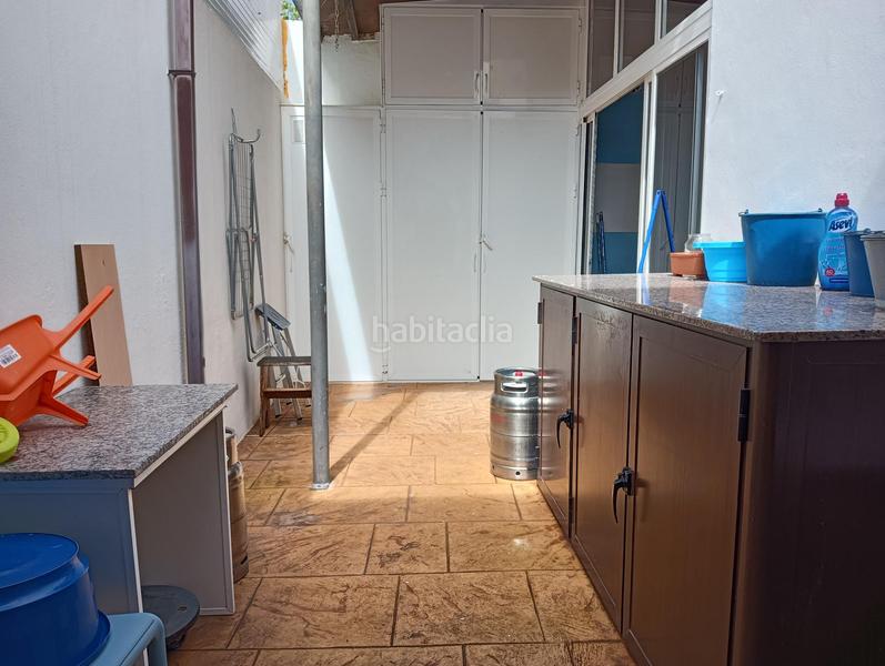 Foto 3ece2d05-4cdb-4163-b5ea-636add8b8ff5. Casa adossada a Estación de Autobuses Chipiona