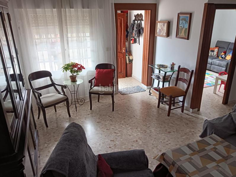 Foto c75fbb4b-b0dc-4fde-bee7-35ca9675f76b. Casa adossada a Estación de Autobuses Chipiona