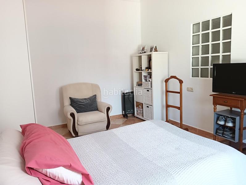 Foto ce649997-5e89-499a-b0d3-6e0f6abff1c4. Reihenhaus in Estación de Autobuses Chipiona