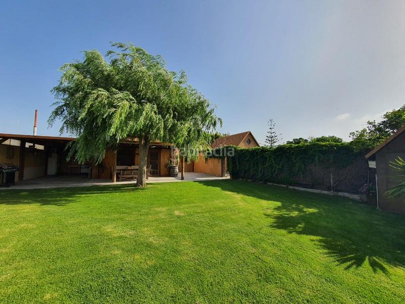 Foto 9bce5625-0c6a-43b8-8b43-d121a5114acb. Casa buscas vivienda en zona rústica con amplio terreno exterior?? en Chipiona