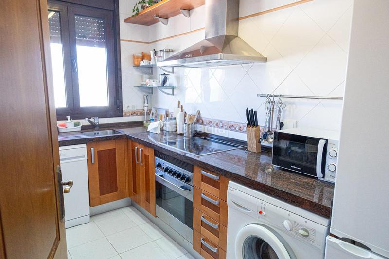 Foto 36df935f-9d08-4e0b-aefa-664833280790. Flat with parking in Playa de la Regla Chipiona