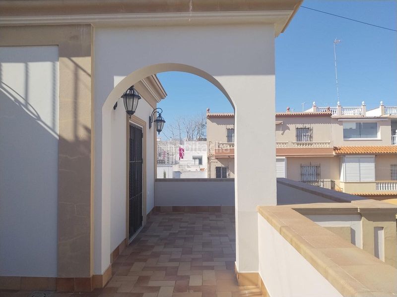 Foto e84aa9be-22ae-42cf-a6c2-455211dd019a. Xalet amb calefacció aparcament piscina a Playa de la Regla Chipiona