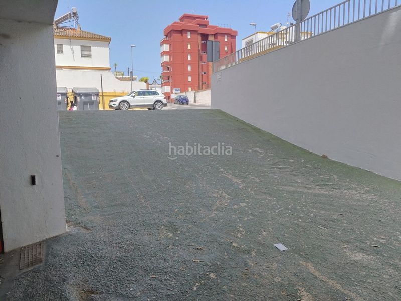 Foto 6768f536-7900-4592-a4cc-b7dbcc1b7631. Aparcament cotxe a Playa de la Regla Chipiona