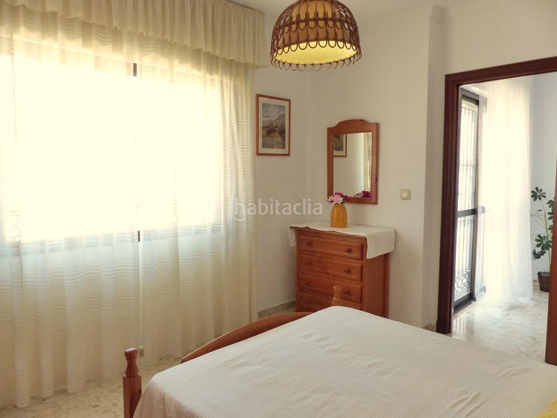 Foto 72c8a005-7f2b-4857-b2e8-7bd2917c419b. Casa aparellada amb aparcament a Playa de la Regla Chipiona