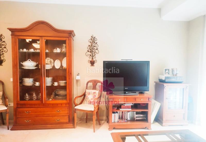 Foto 0aaf7422-026a-44d9-82dd-0fd1b9e144dd. Piso magnifica vivienda en urbanización privada este en Sevilla
