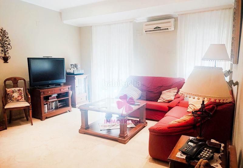 Foto 2e2421b6-b0ba-4e60-b2c2-f48febaf2e93. Piso magnifica vivienda en urbanización privada este en Sevilla