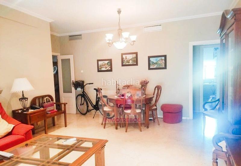 Foto 49843aac-c171-4570-b524-f8d4226b8f5e. Piso magnifica vivienda en urbanización privada este en Sevilla