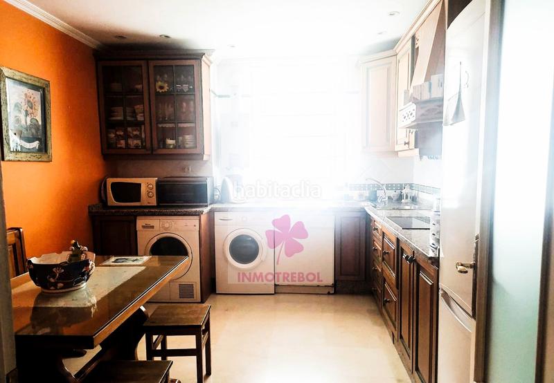 Foto 6def298e-eb8d-49ea-8568-a42211c1748d. Piso magnifica vivienda en urbanización privada este en Sevilla