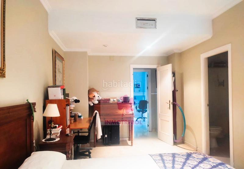 Foto ea5fd103-a265-4d40-92a3-033ddd1b5d82. Piso magnifica vivienda en urbanización privada este en Sevilla