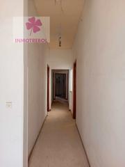 Casa adossada en Villanueva del Ariscal. Ocasion casa de pueblo