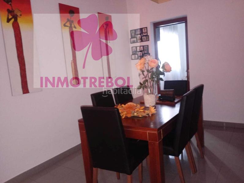 Foto 07594fd6-1934-4b7b-9b95-17ac6679521e. Casa adossada a colores - entreparques Sevilla