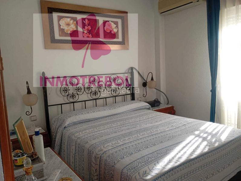 Foto 339b33ad-3807-4512-8dd0-711a796cf4e0. Casa adossada a colores - entreparques Sevilla