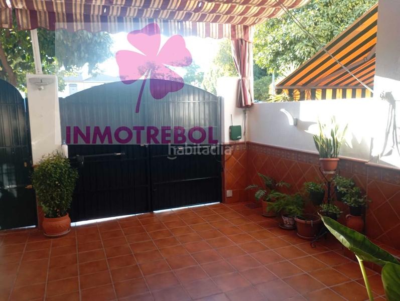 Foto 4ca269a1-18e3-459b-b884-0f24f17d4dc5. Casa adossada a colores - entreparques Sevilla