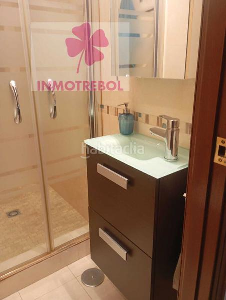 Foto 577d723e-2a8b-4d8a-9331-fa1de54ebced. Casa adossada a colores - entreparques Sevilla