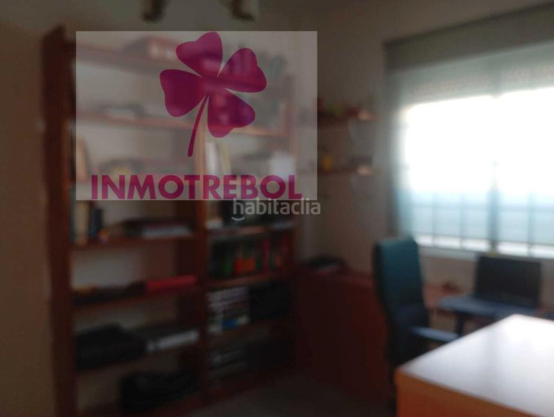 Foto 65bc3926-9ebe-42cd-89b4-9670d61e4457. Casa adossada a colores - entreparques Sevilla