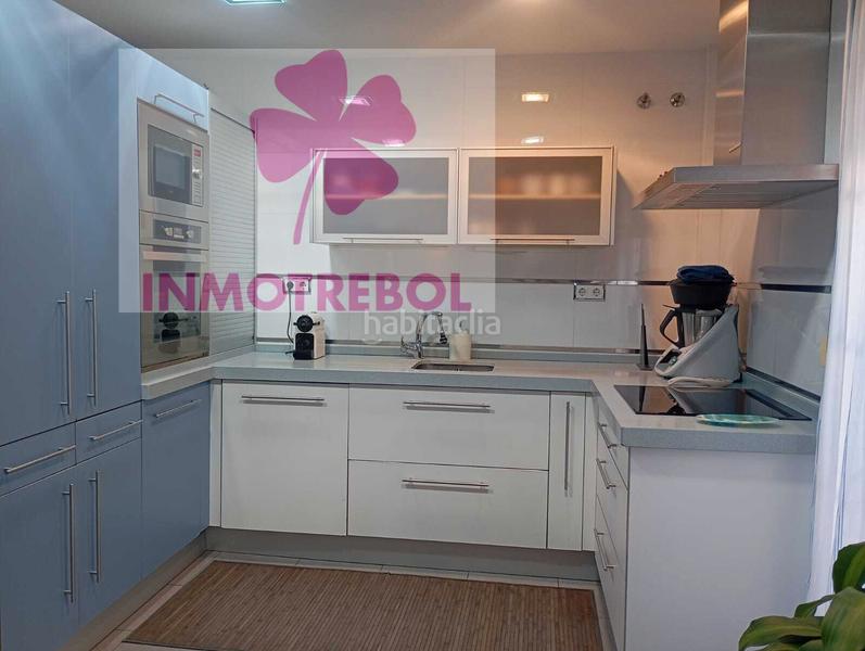 Foto 82e820b7-53f5-470e-96d9-c879f1c6ccd6. Casa adossada a colores - entreparques Sevilla