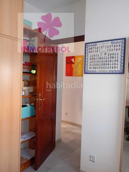 Foto a9074583-953e-498f-baa6-702474133158. Casa adossada a colores - entreparques Sevilla