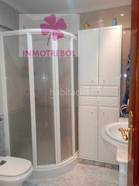 Foto e525c302-426a-414c-a073-90e2b44e43fe. Casa adossada a colores - entreparques Sevilla