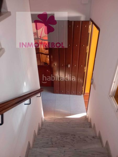 Foto f0fb2877-0cda-442e-832f-d3214fd32d71. Casa adossada a colores - entreparques Sevilla