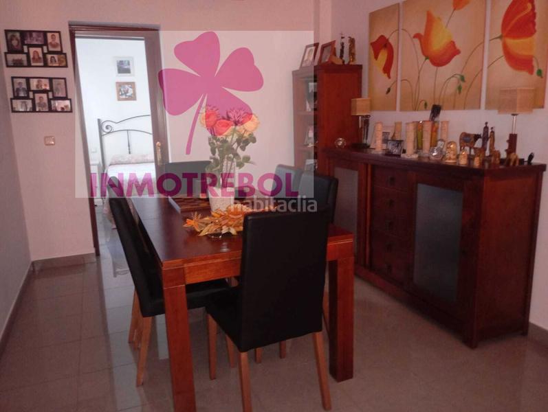 Foto f4131cdf-bfcd-4652-96c3-3a863c3af8f2. Casa adossada a colores - entreparques Sevilla