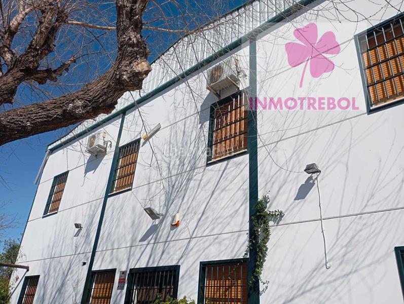 Foto 53de34ea-f7a7-4c20-a589-4dabd47bbdd1. Chalet ocasion expectecular finca de 10398m de parcelay 511m construidos en Carrión de los Céspedes