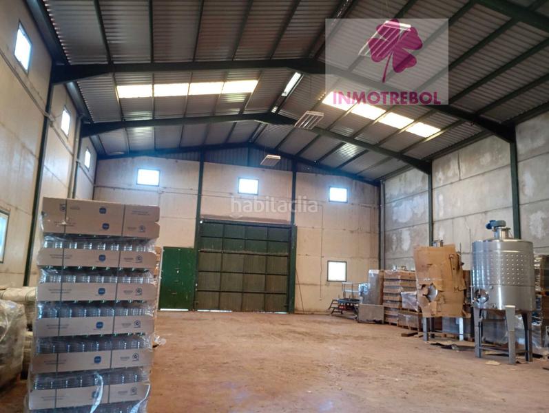 Foto 56bb081e-b7d4-4089-bee1-b9b74293d4ca. Chalet ocasion expectecular finca de 10398m de parcelay 511m construidos en Carrión de los Céspedes