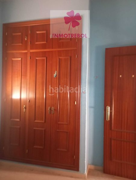 Foto 8b148773-3e33-4565-941e-662bfdc1bb12. Casa adossada a Puebla del Río (La)