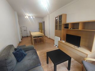Location Appartement  Carrer de roca labrador. Exclusivo para estudiantes