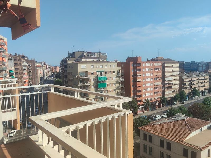 Foto 0a88d254-3e65-45d9-bdbd-6cd4849d802e. Pis amb calefacció aparcament a Joc de la Bola - Camps d'Esports Lleida