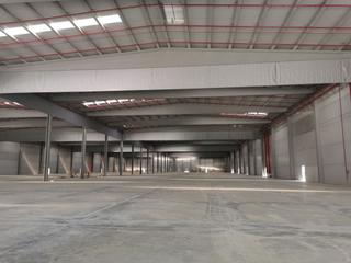 Location Bâtiment à usage industriel  Calle padre isla. Nave logistica con muelles de carga y todas las dotaciones