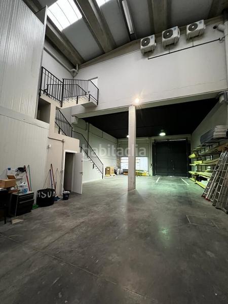 Foto 2d66784b-c0ff-4ae6-a2ab-bb2a20fe896f. Nau industrial a Palmete Sevilla