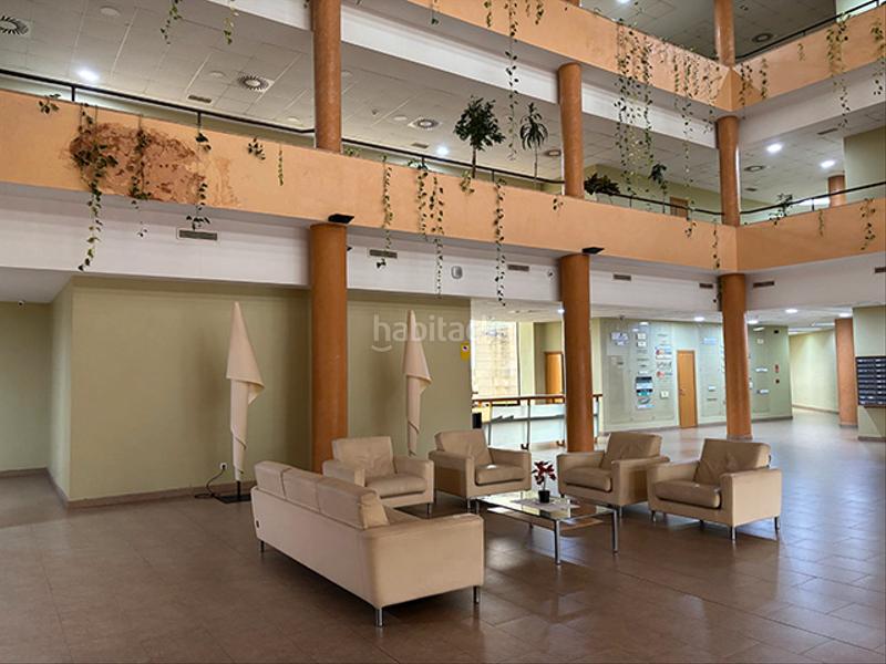 Foto dce3cad2-df01-4772-8dde-39cf8de535ea. Alquiler oficina  alquiler en Aljamar Tomares