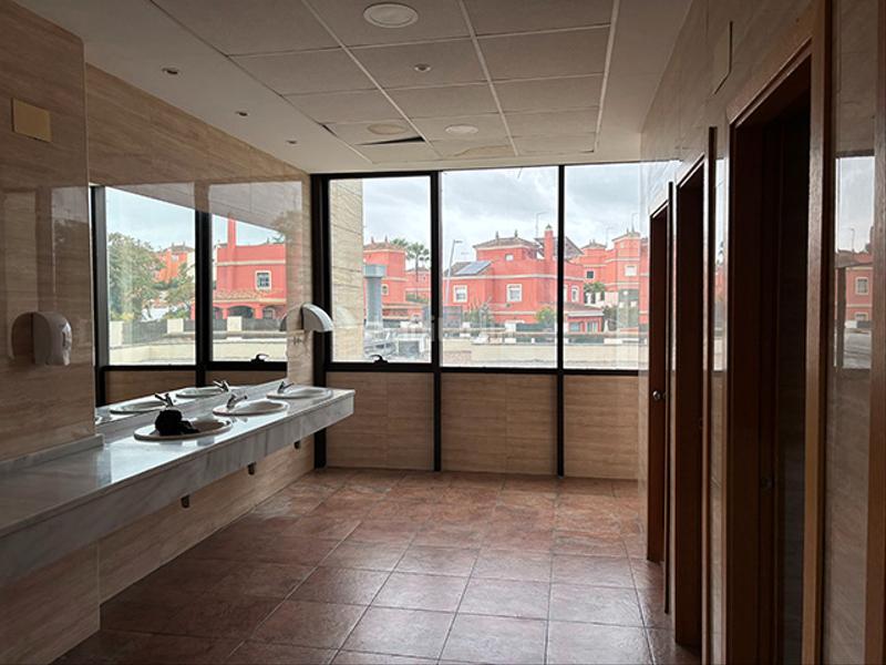 Foto d1cd4355-fb7c-4397-a9b0-647acb677ae9. Miete büro in Aljamar Tomares