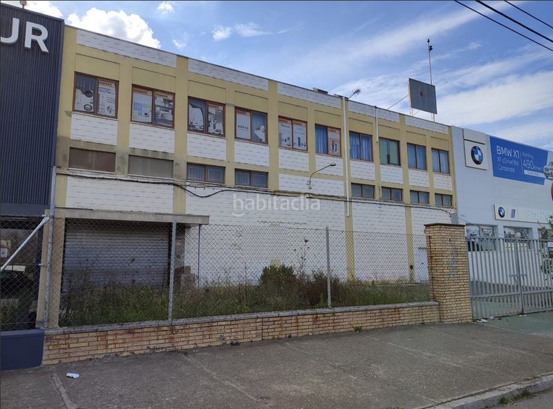 Foto 6e644e24-40a5-48ae-9418-f7ea713d9f65. Affitto capannone industriale in avenida fernández murube 12c in Sevilla
