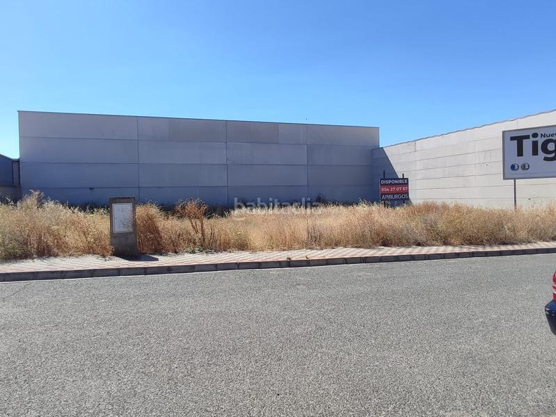 Foto 05d39bb1-6b92-47cf-9d4f-fae9a47eba51. Solar industrial suelo urbano venta en La Motilla - Fuente del Rey Dos Hermanas