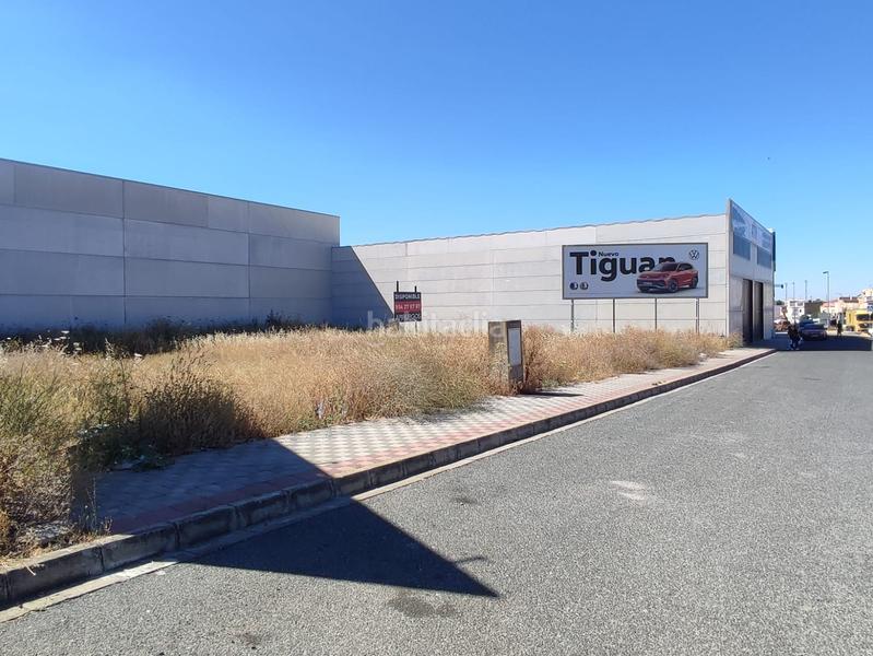 Foto d3806afc-ba4e-49e1-ad58-89efef607a6c. Solar industrial suelo urbano venta en La Motilla - Fuente del Rey Dos Hermanas