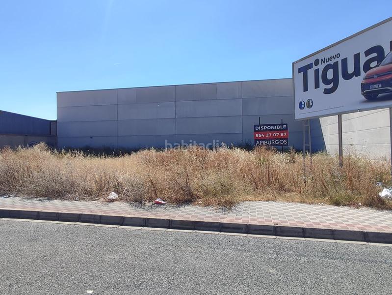 Foto fba2d2a4-7c5b-415d-bd60-767e94090be1. Solar industrial suelo urbano venta en La Motilla - Fuente del Rey Dos Hermanas
