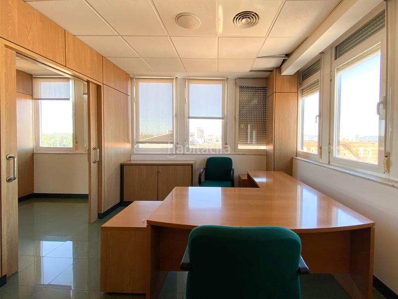 Foto dc441675-dae7-4ad0-b6c0-bea726fc8b14. Office space in sector sur - la palmera - reina mercedes Sevilla