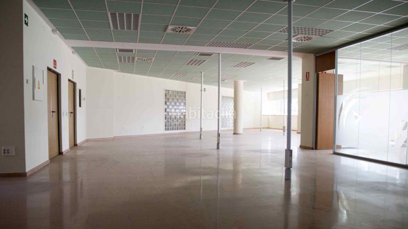 Foto 0ac09847-a7ca-48d7-a342-519c9a54b08a. Location bureau dans Parque Alcosa Sevilla