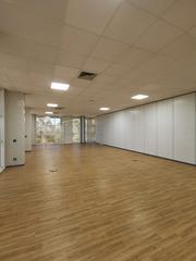 Miete Büro in Triana Oeste. Oficina disponible alquiler isla de la cartuja sevilla