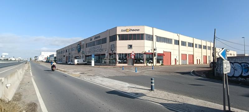 Foto 10d44cc0-02cb-470f-a718-249a156b9b4b. Nau industrial a La Paz Alcalá de Guadaira