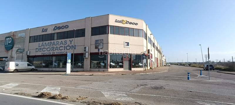 Foto e484e11e-83c1-465a-b02e-edc6f35cdb26. Nau industrial a La Paz Alcalá de Guadaira