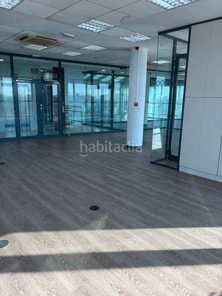 Foto b58fc13b-a779-4398-987e-f712f5f440f7. Location bureau avec chauffage parking dans Triana Oeste Sevilla