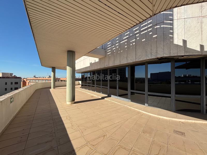 Foto 4c799c90-9c3d-4d6a-b3af-7c6d4834e09d. Alquiler oficina  alquiler los bermejales en Sevilla