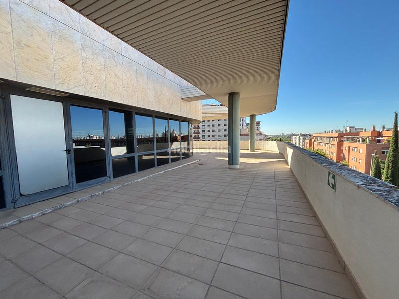 Foto dcea2b73-ba32-4f7b-a958-8450599440cf. Alquiler oficina  alquiler los bermejales en Sevilla