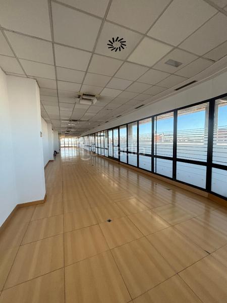 Foto 0da9a21d-2fe6-448e-b65e-a35ef06b5ec3. Location bureau avec parking dans El Cano - Los Bermejales Sevilla