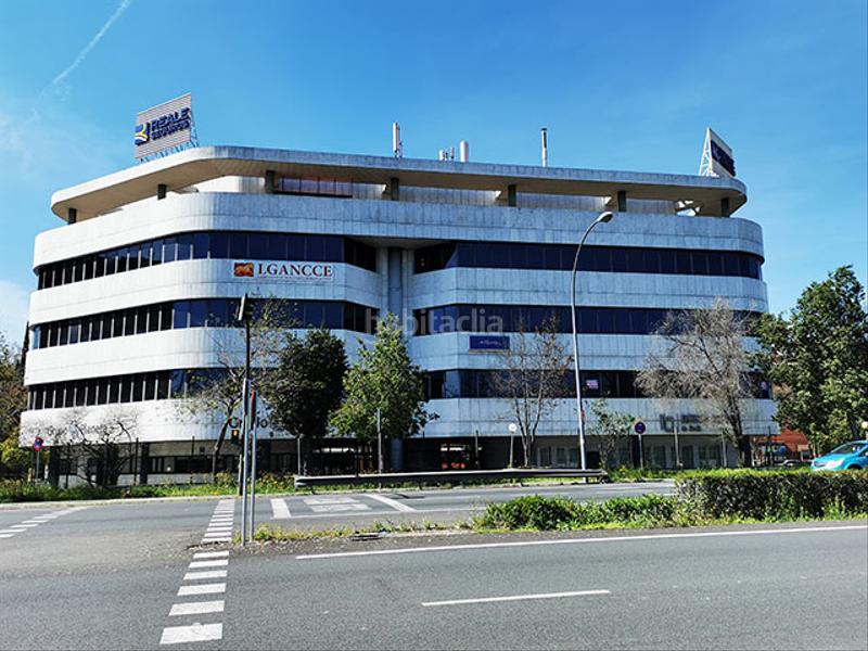 Foto 5e03cb74-adb9-4b7b-a5a1-de5568e34bae. Location bureau avec parking dans El Cano - Los Bermejales Sevilla