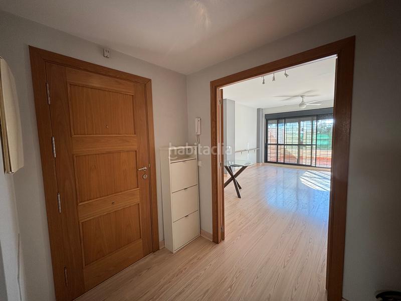 Foto 7e186268-9bdb-4d1a-86ab-6ed8a17616f3. Piso en avenida de la sabiduría 1d piso venta Nuevo Bulevar. en Mairena del Aljarafe