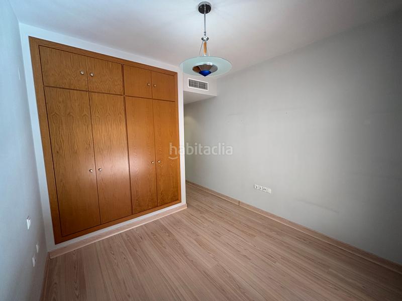 Foto f853cd78-434c-4854-8c3d-f8f11946e60c. Piso en avenida de la sabiduría 1d piso venta Nuevo Bulevar. en Mairena del Aljarafe