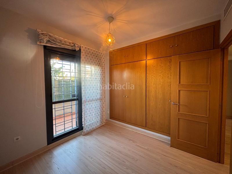 Foto f9341392-b63f-4b8f-b355-9f5db89f6978. Piso en avenida de la sabiduría 1d piso venta Nuevo Bulevar. en Mairena del Aljarafe